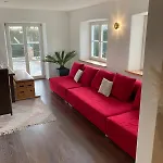 Апартаменты Lichtdurchflutete 65m2 Einliegerwohnung Mit Grosser Suedterrasse Und Komfort-bad *