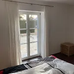 Lichtdurchflutete 65m2 Einliegerwohnung Mit Grosser Suedterrasse Und Komfort-bad