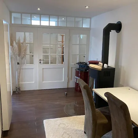 Appartement Lichtdurchflutete 65m2 Einliegerwohnung Mit Grosser Suedterrasse Und Komfort-bad