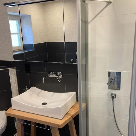 Lichtdurchflutete 65m2 Einliegerwohnung Mit Grosser Suedterrasse Und Komfort-bad Appartement Gutenzell-Hürbel